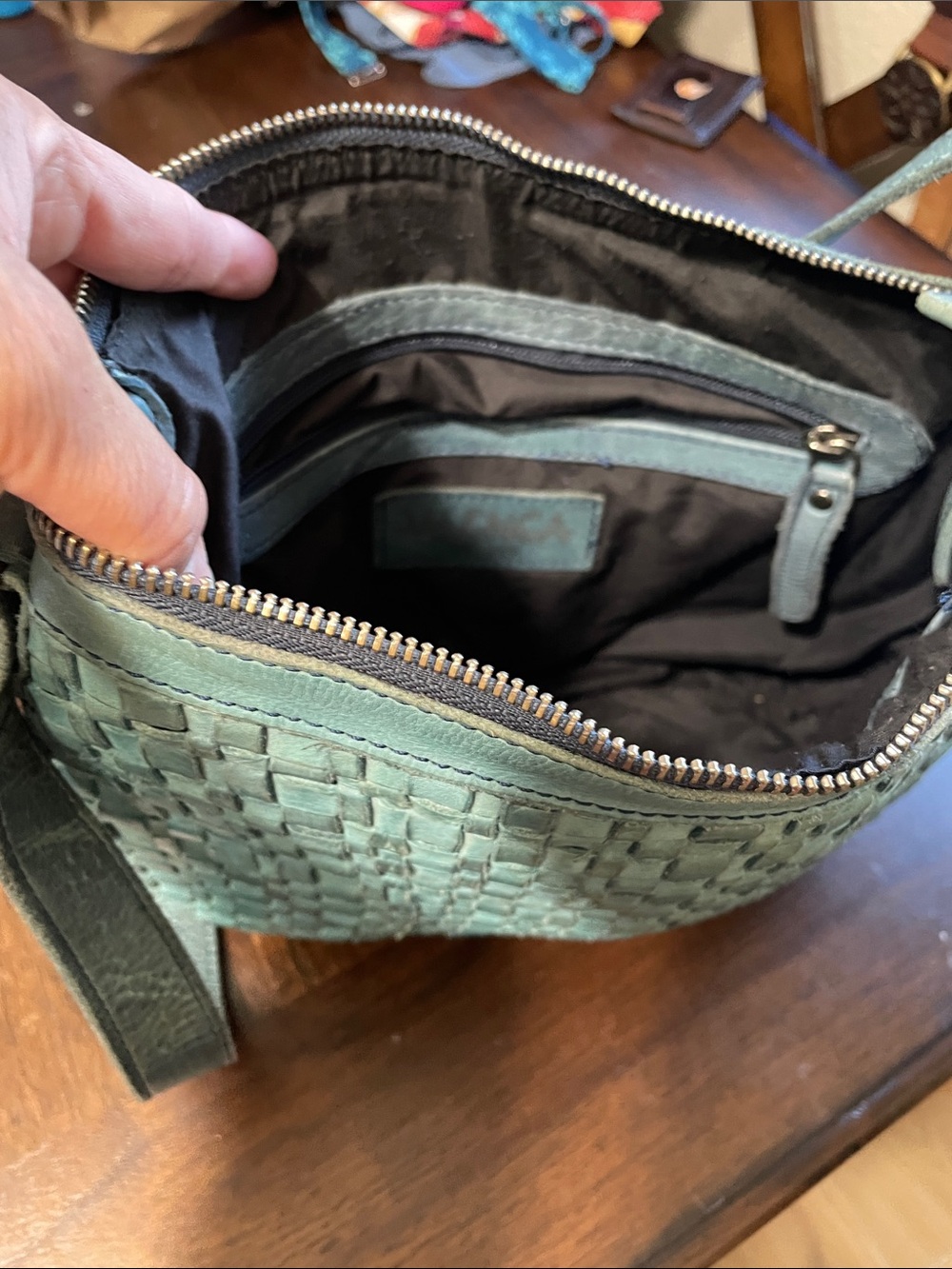 Vilenca Holland woven leather shoulder bag - Picture 5 of 11
